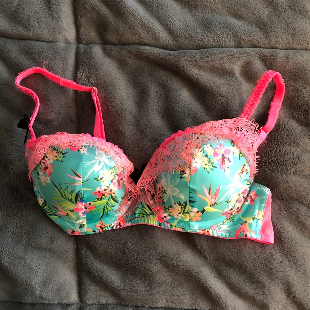 Bra - Picture 1 of 6